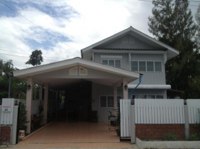 Hotels in Ban Hat Chao Samran